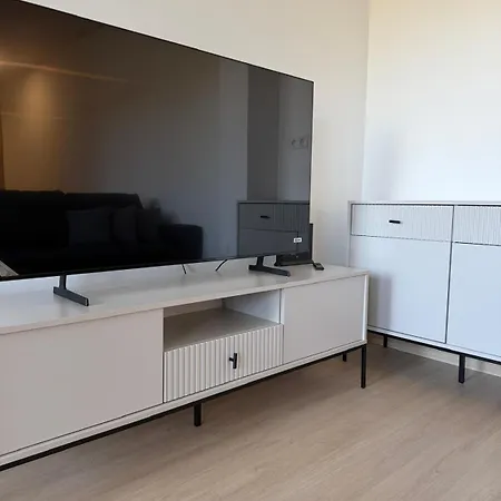 Apartamento Cozy With Garden And Free Parking *